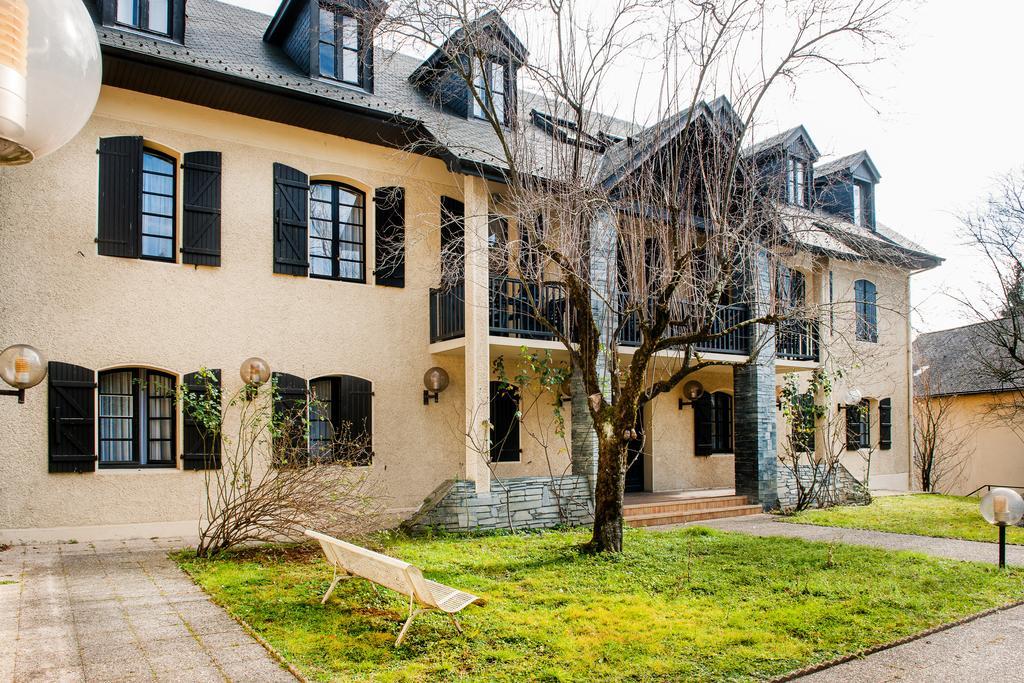 Hotel Les Gentianes Aspin-en-Lavedan Exterior foto